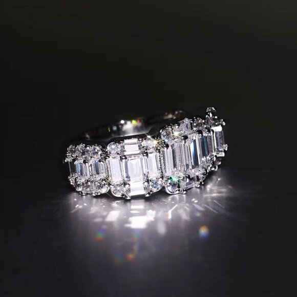 NEW 18k White Gold Diamond Ring Emerald Cut Ring Band - Picture 6 of 7